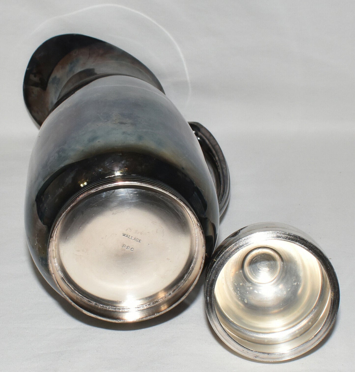 Antique Wallace Silverplate Water Ice Tea Pitcher with Ice Lip & Lid 12" Pitcher