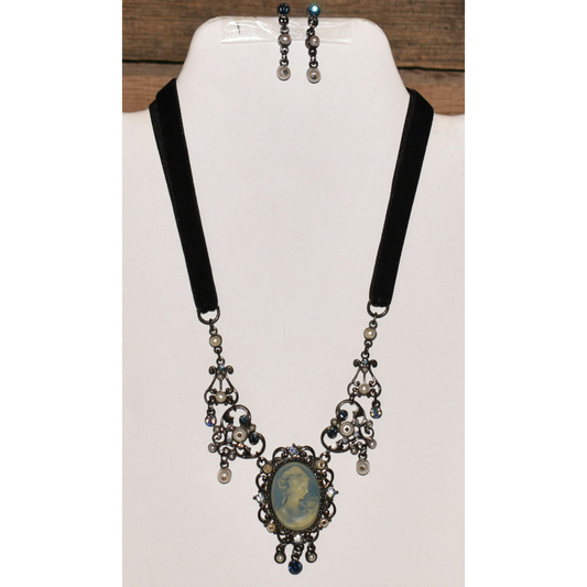 Vintage 1920-50's Cameo Necklace w Black Velvet Cord & Matching Dangle Earrings