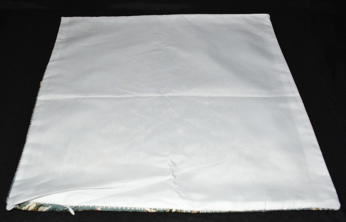 Green Christmas Pillow Slip Cover of a Xmas Tree & Gifts in a Frame 18x18 New