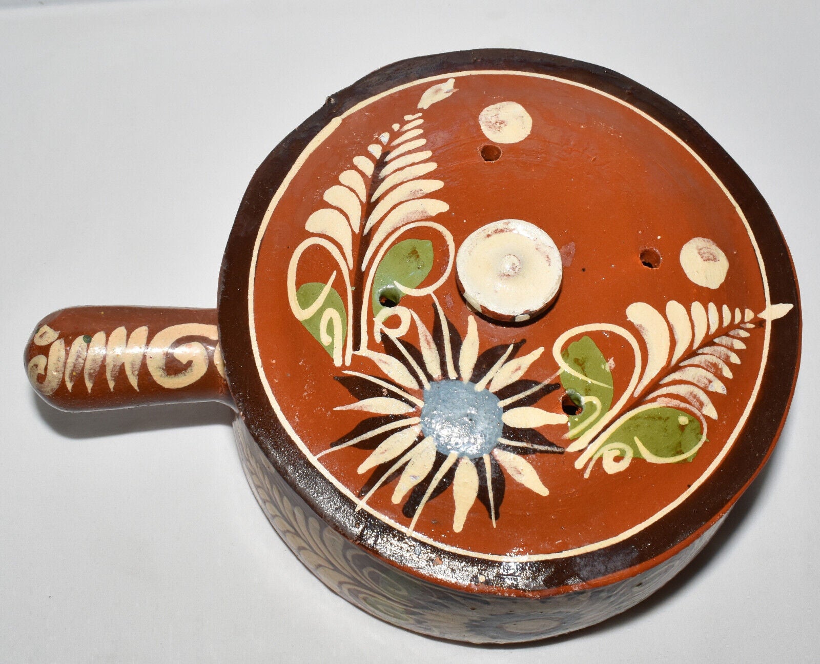 VINTAGE MEXICAN TLAQUEPAQUE POTTERY LIDDED BEAN POT WITH HANDLE REDWARE