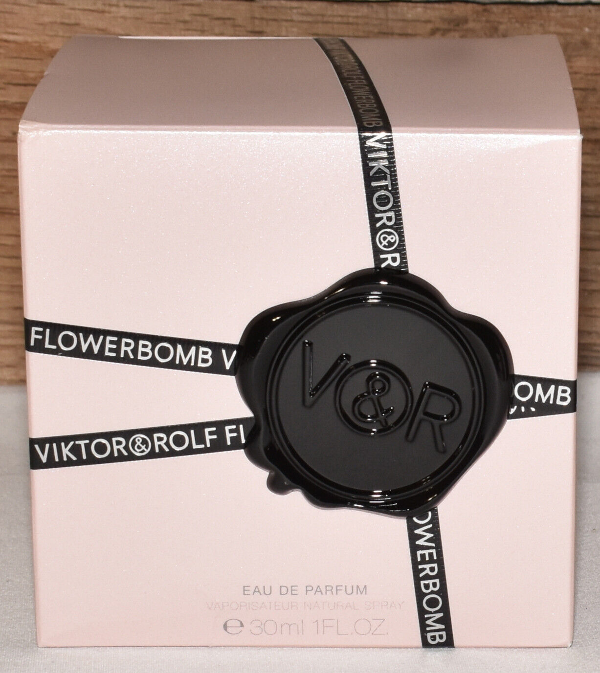 Viktor & Rolf FlowerBomb Eau De Parfum 30ml 1fl.oz. Womens Spray Perfume NIB