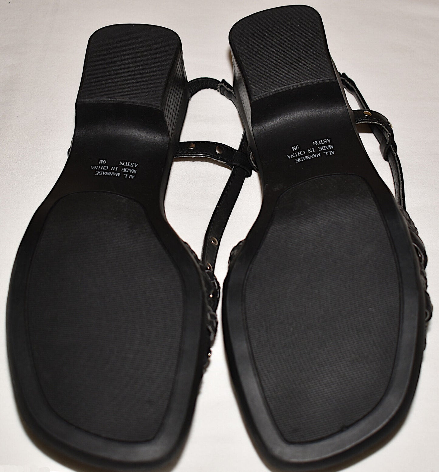 Karen Scott Aston Black Strappy Sandals Sz 9M Low Heel Sling Back Sandals Shoes