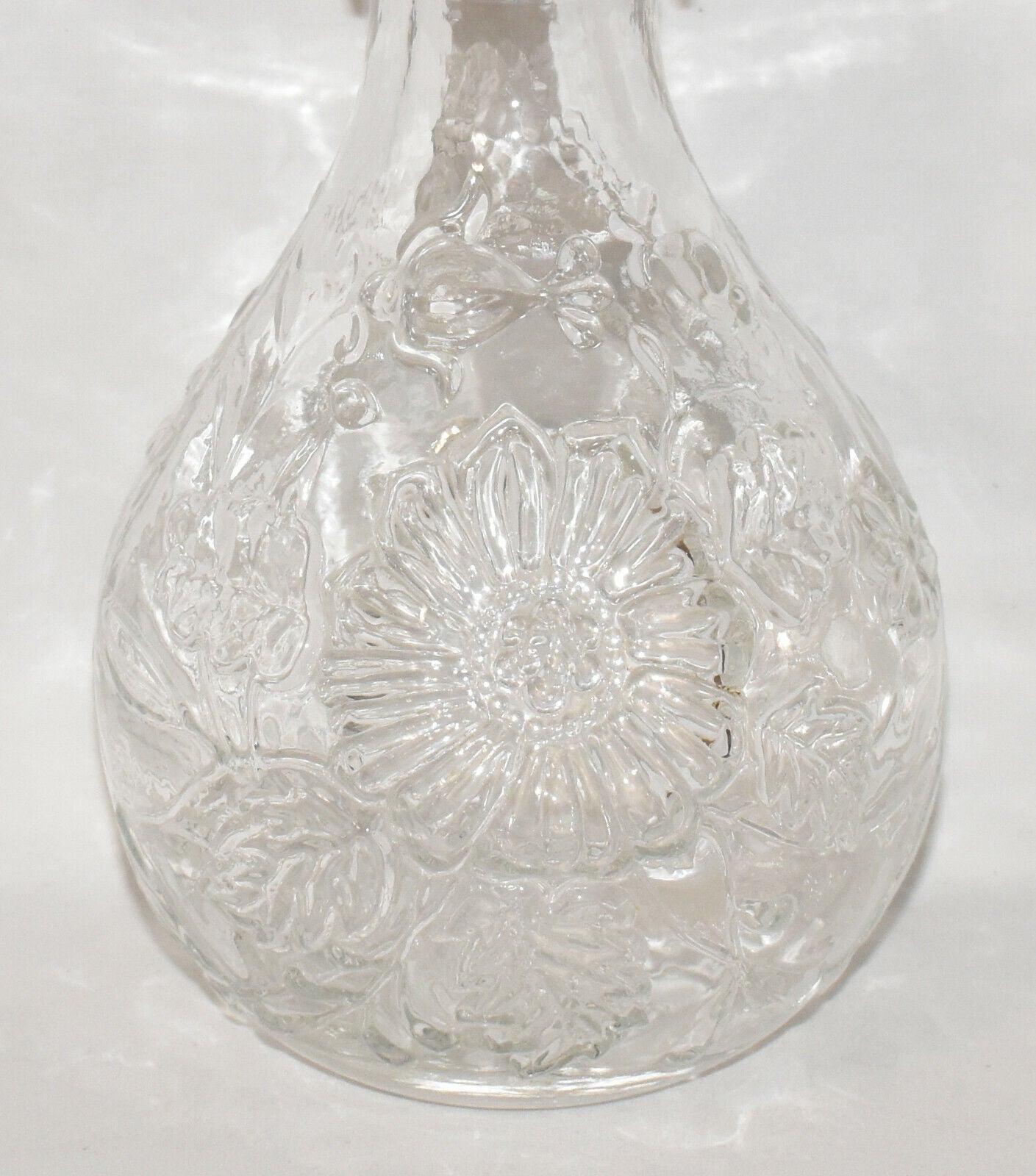 Vintage Swing Top Wine Liquor Decanter Clear Embossed Glass Bottle with Rubber Seal