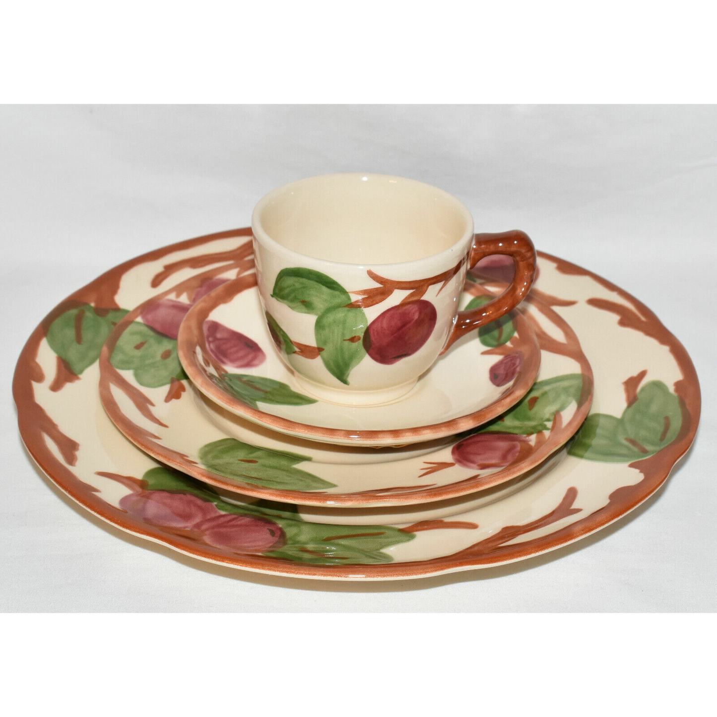 Franciscan sales apple dishes