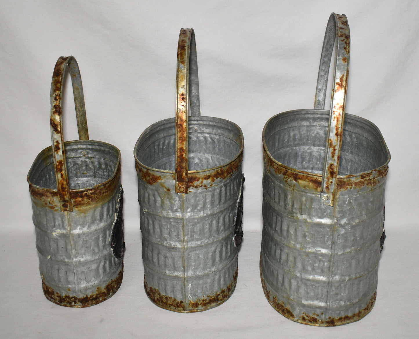 Galvanized Metal Buckets Flower Garden Bucket w Handle Graduating Sizes Set of 3