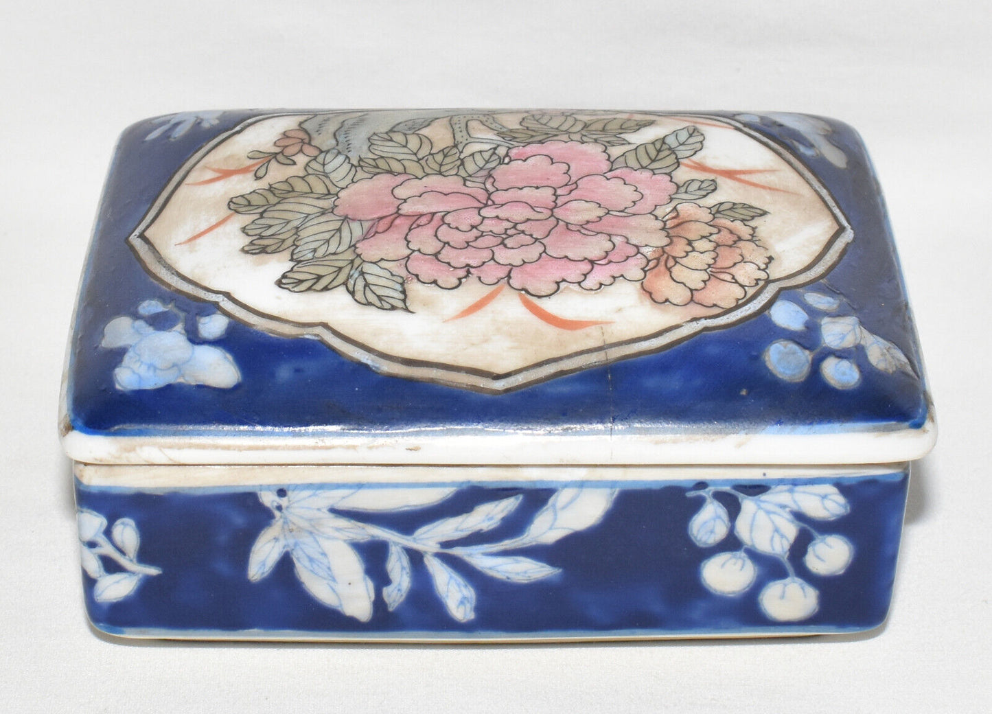 Mid/Late 20th Century Chinese Porcelain Trinket Box Hand Painted Floral Box Lid